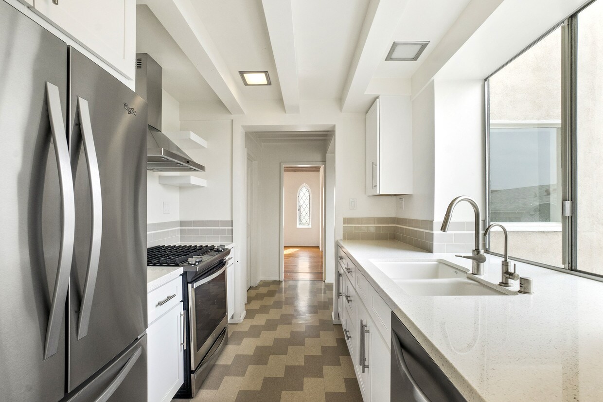 8250 Fountain Ave, West Hollywood, CA 90046 Apartments in West Hollywood, CA