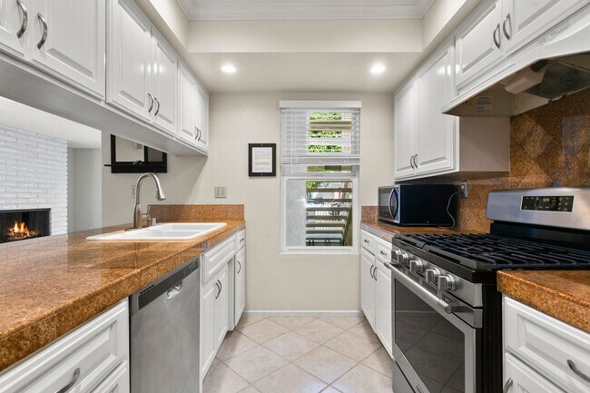 Foto del edificio - Year Round Beach Living - Upgraded Home - ...