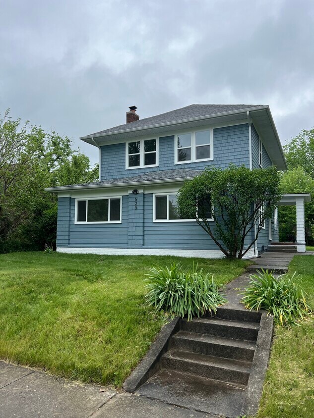 Primary Photo - 520 S Judkins Ave