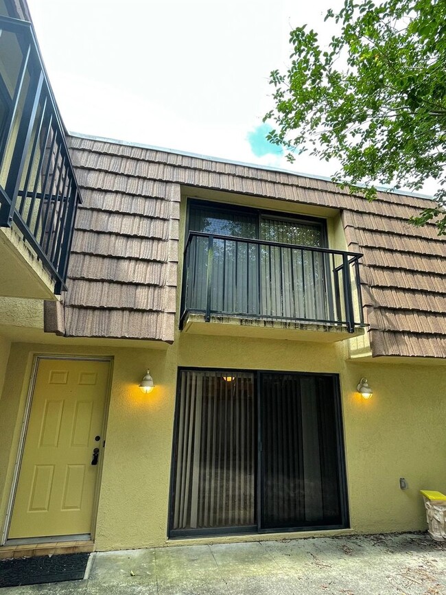 Building Photo - Cypress Ct. - Unit 436