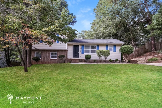 Building Photo - 204 Chuckwood Dr