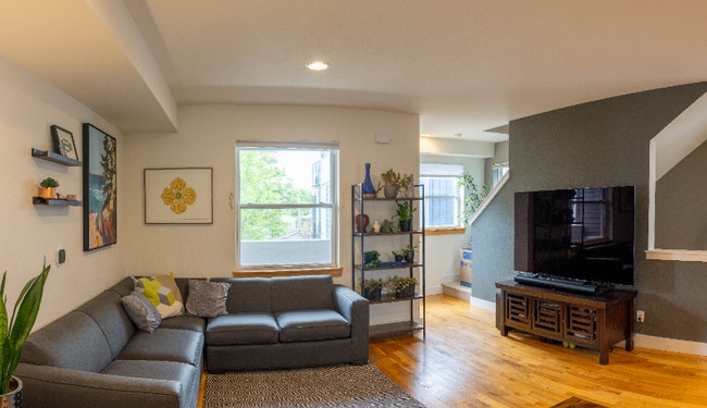 Building Photo - 3356 Tejon St