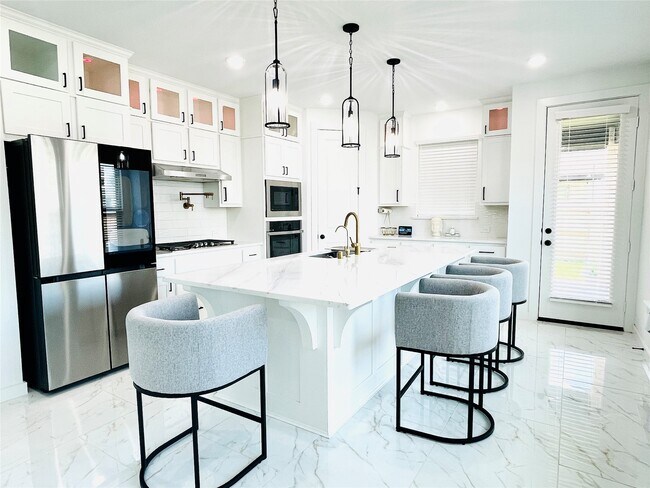 Building Photo - 27039 Flower Isle Ln