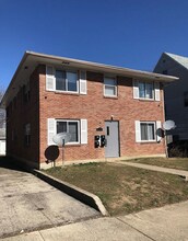 Building Photo - 57 Pointview Ave