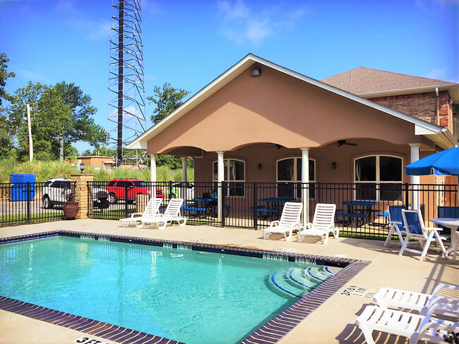 POOL AREA - Panther Place Apartments