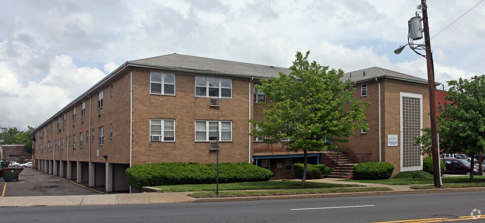 Lehigh Court