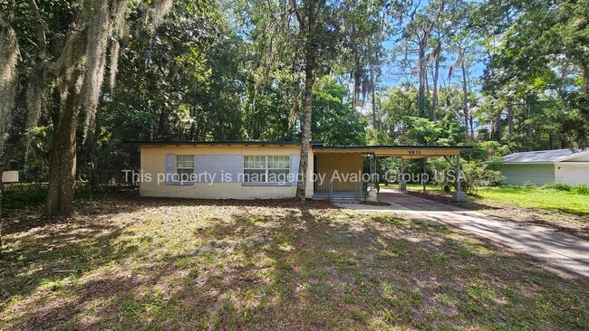 Building Photo - 9831 Ridge Blvd