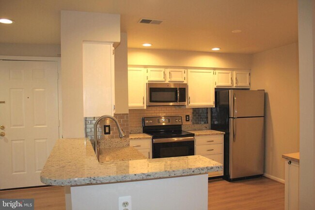Foto del edificio - 7501 Ashby Ln