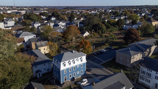 Foto del edificio - 400 Snell St