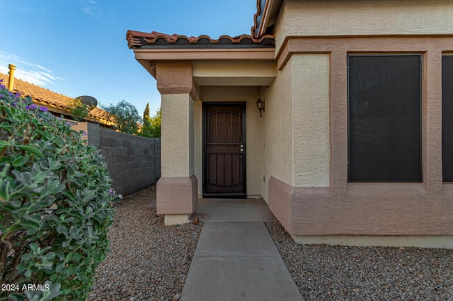 Building Photo - 10513 W Louise Dr