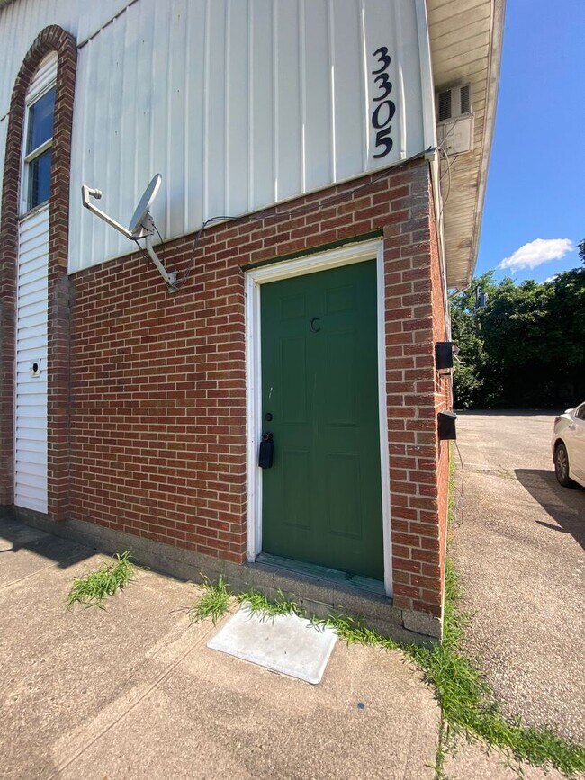 Building Photo - 3305 Roosevelt Blvd
