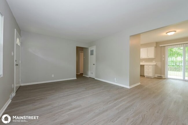 Foto del edificio - 11304 Crystal Ave, Kansas City, MO 64134