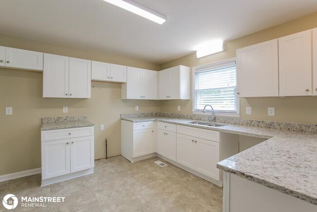 Building Photo - 633 Stone Harbor Pkwy SW, Marietta, GA 30060