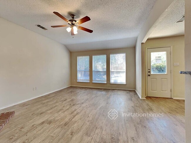 Foto del edificio - 4904 Spur Ridge Ct