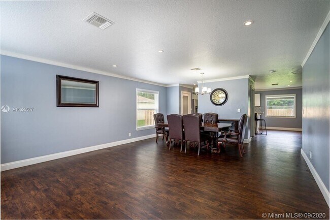 Building Photo - 5454 NW Briscoe Dr