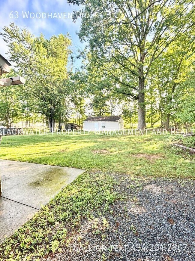 Building Photo - MOVE IN SPECIAL: 1/2 OFF FIRST MONTH'S REN...