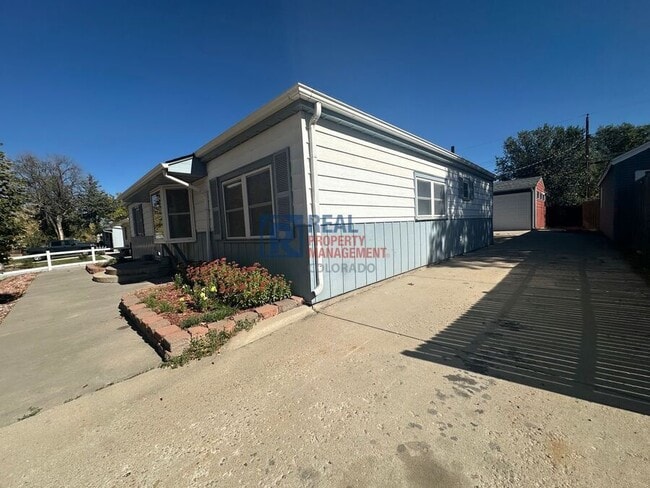 Photo - 796 Kenton St House