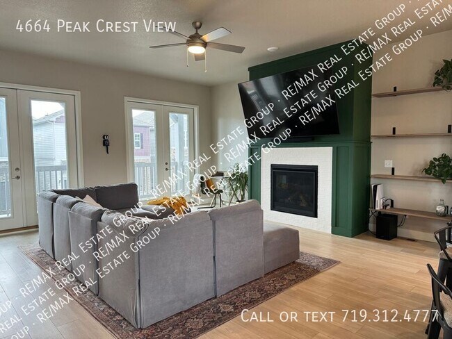 Foto del edificio - 4664 Peak Crst Vw