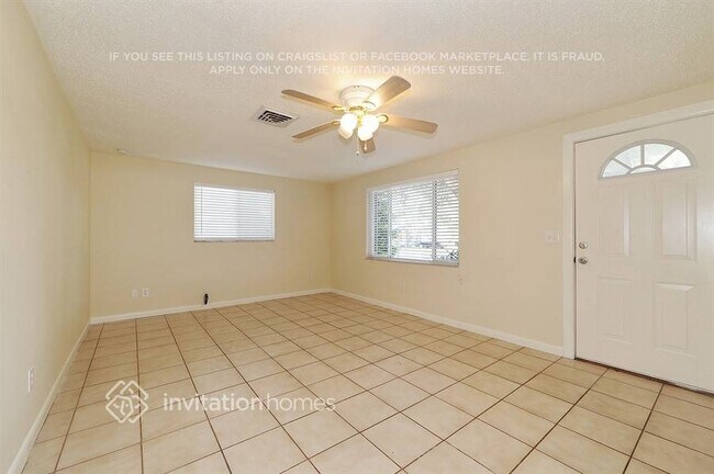 Foto del edificio - 14676 56th St N