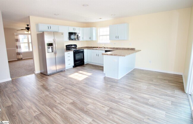 Foto del edificio - 131 Kingscreek Dr