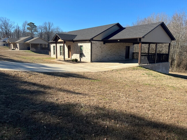 Building Photo - 118 Union Rd