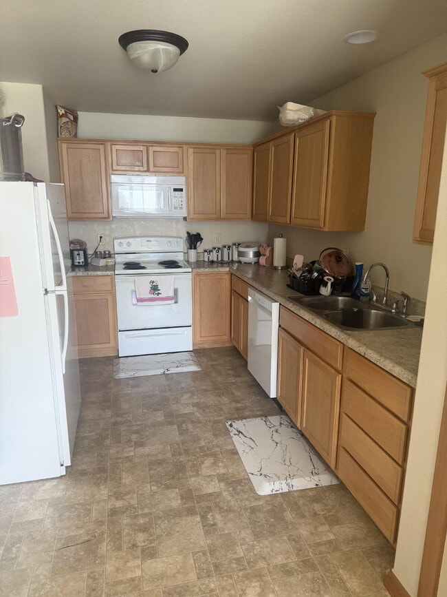 Building Photo - 306 Adeline Dr
