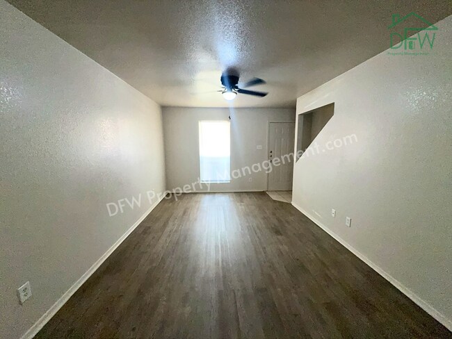 Building Photo - Charming 2-Bed, 2-Story Townhome for Lease in Killeen