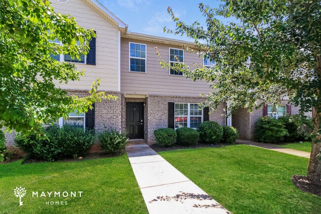 Building Photo - 1630 Hydrangea Ln
