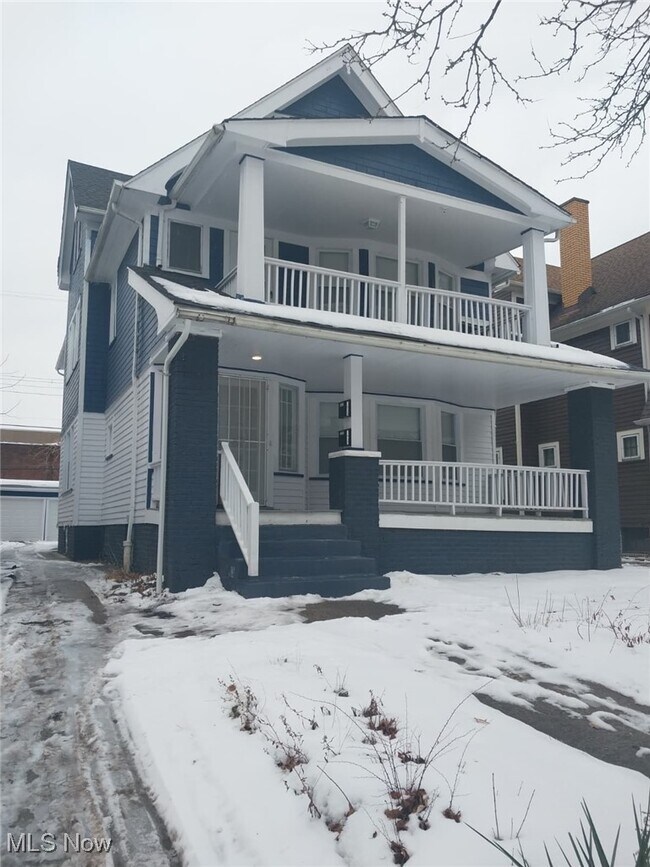 Building Photo - 1635 Hillcrest Rd