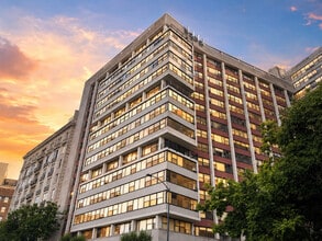 Building Photo - 3420 N Lake Shore Dr