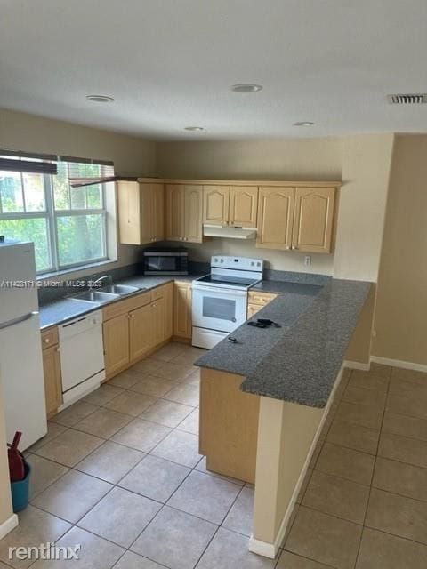 Building Photo - 3 br, 2.5 bath House - 2620 Pierce St Apt B1