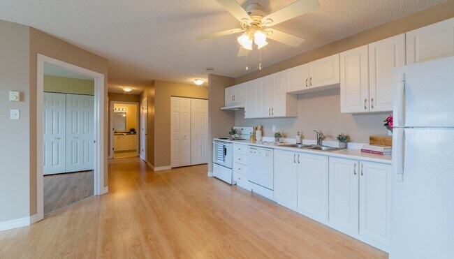 Building Photo - Blue Rock Estates
