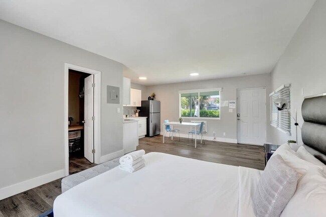 Foto del edificio - 3204 NE 9th St