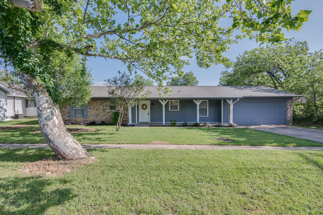 208 W 4th Street, Justin, TX - 208 W. Fourth St.