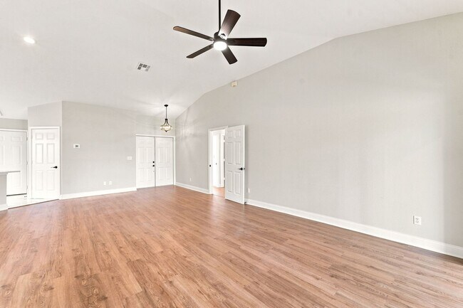 Building Photo - 3708 Kent Dr