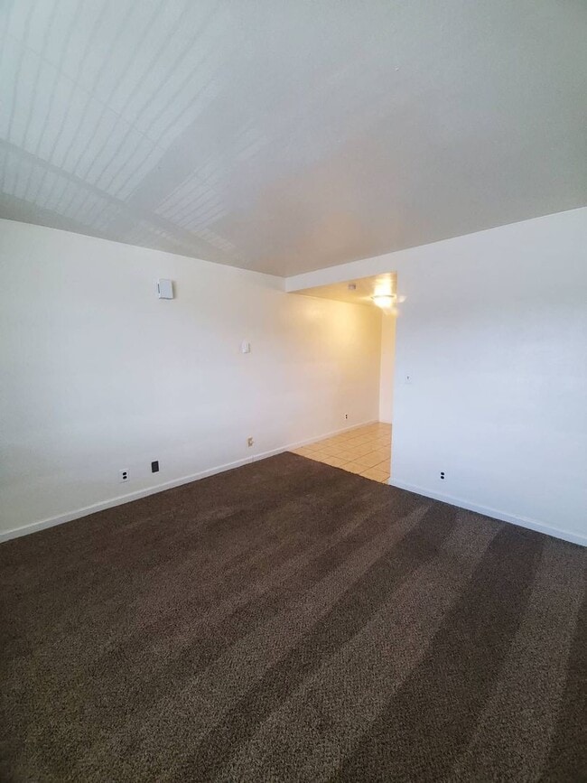 Building Photo - 615 S Alder St