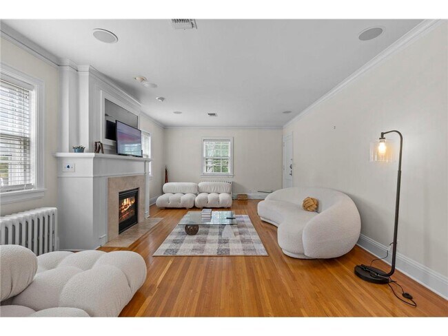 Foto del edificio - 1785 Dupont Ave S