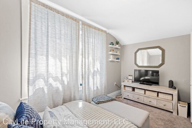 Foto del edificio - 2 br, 1 bath House - 1635 Suburban Avenue