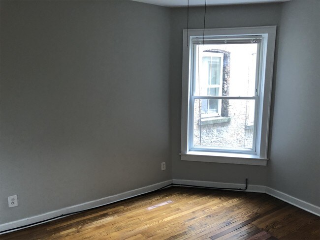 Building Photo - 4015 S Calumet Ave