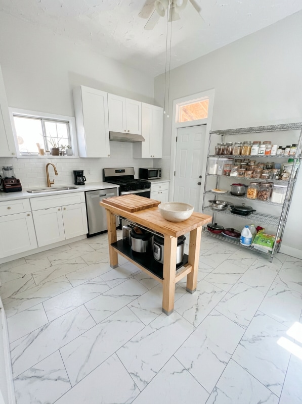 Building Photo - 948 Mariposa St