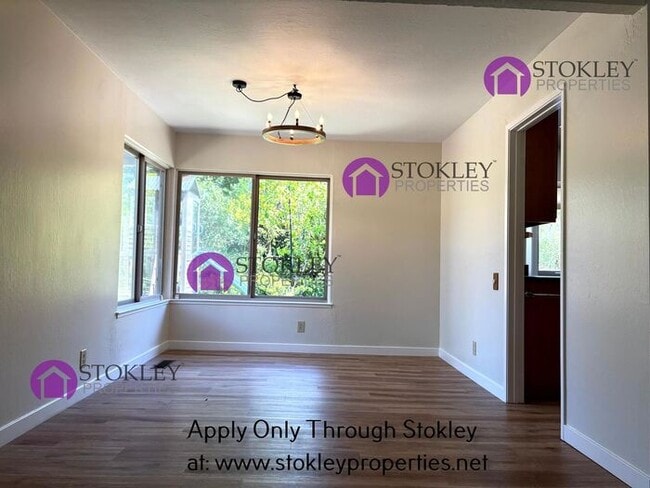 Building Photo - 622 Sutton Ct