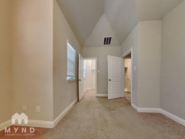 Building Photo - 6288 Rilla St