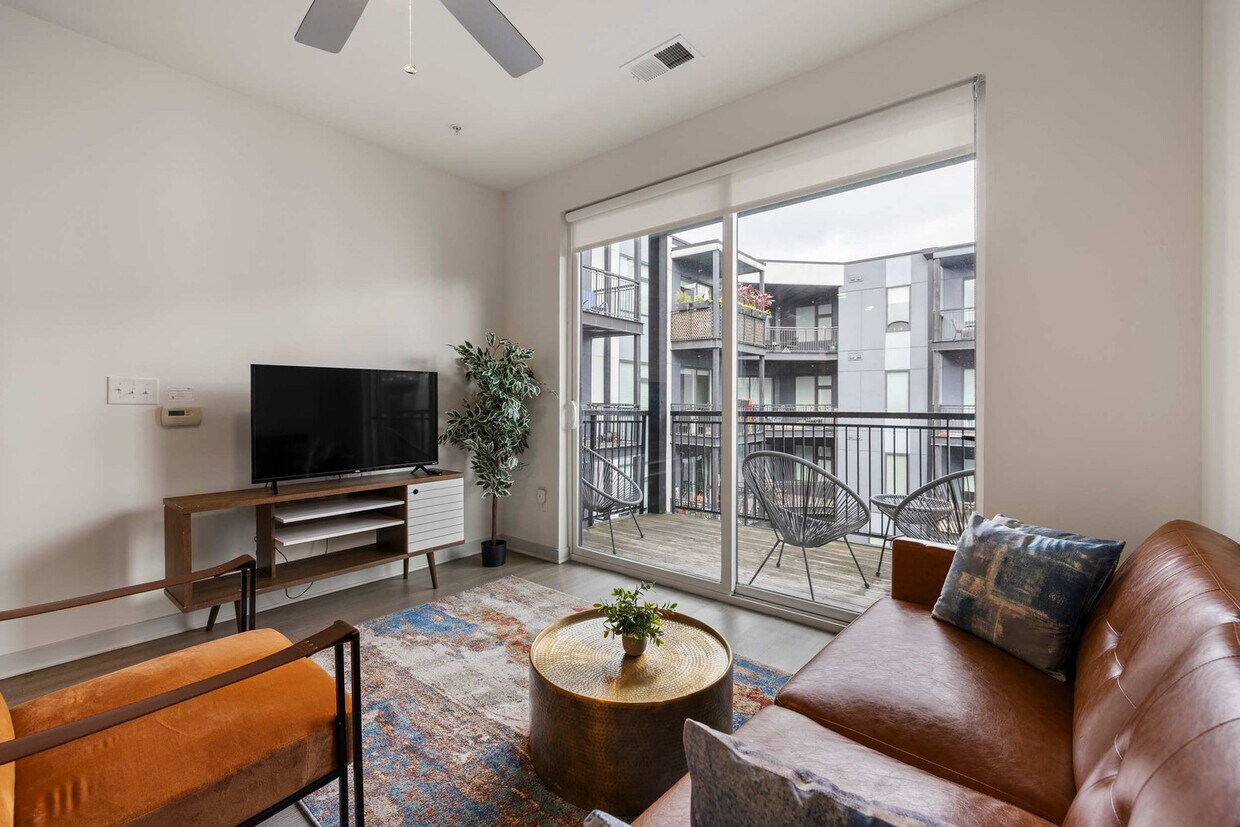 Foto principal - 633 E Main St