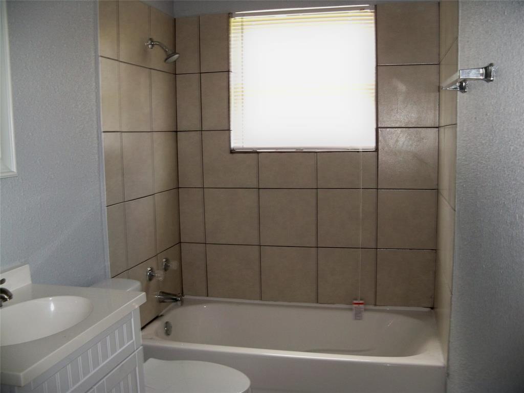 Primary Photo - 1028 5th Ave N