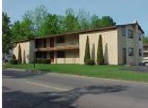 Primary Photo - Lincoln Apartments