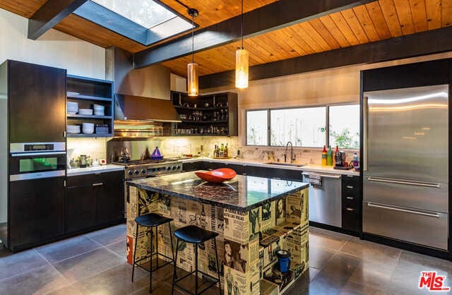 600 E Rustic Rd Santa Monica Ca 90402 House For Rent In Santa