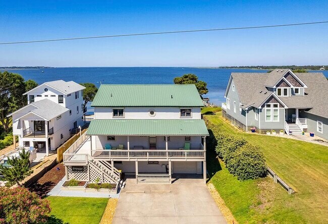 Building Photo - 3518 Bay Dr