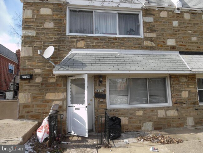 Foto del edificio - 8116 Langdon St