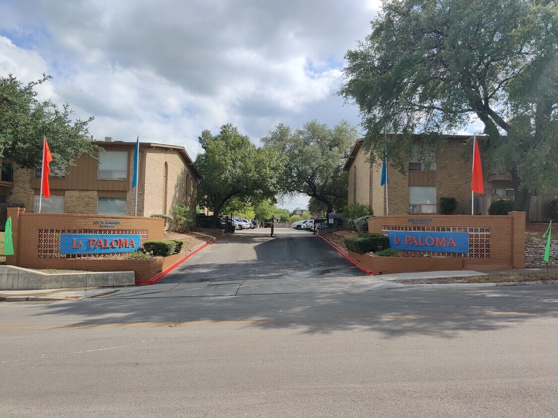La Paloma Apartments Apartments in San Antonio, TX