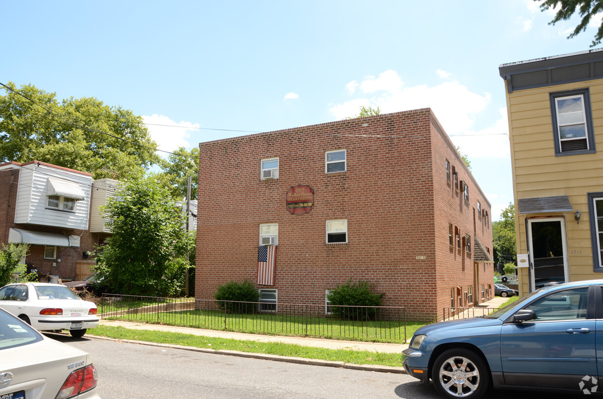 Primary Photo - Walker Street Apartments